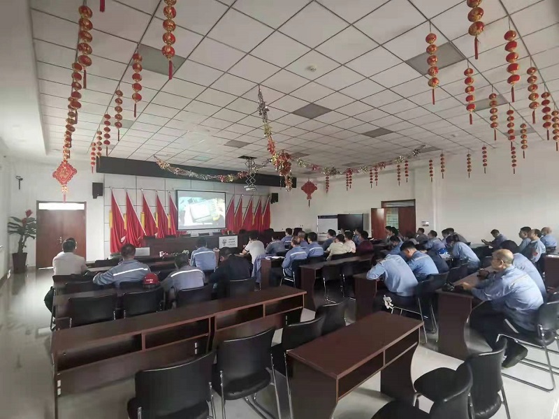 包頭某鋁業集團公司做振動分析儀培訓